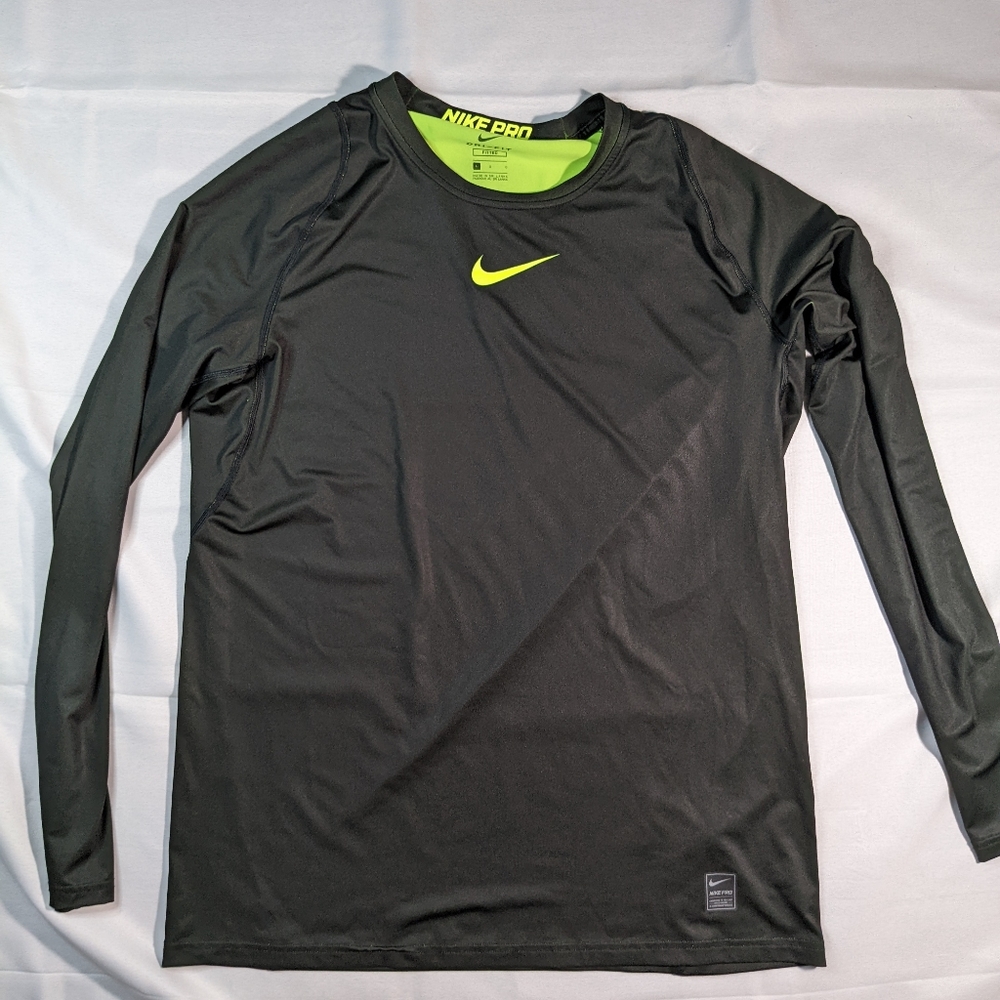 NIKE Dri-fit Black and Green Large Mens Shirt - Picture 3 of 10